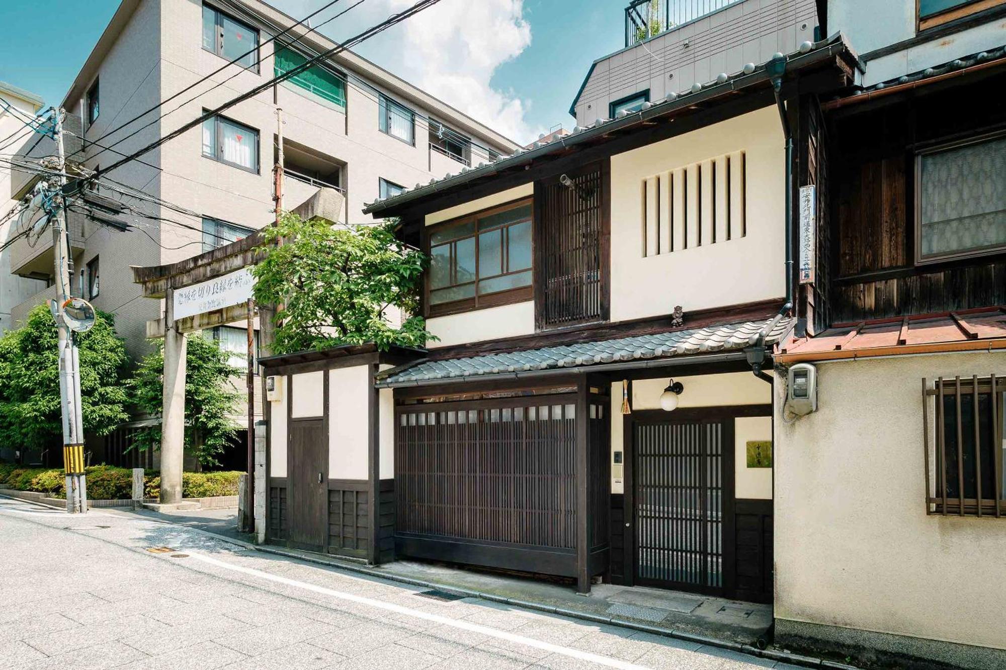 Вилла Gion Koyu An Machiya House Киото Экстерьер фото