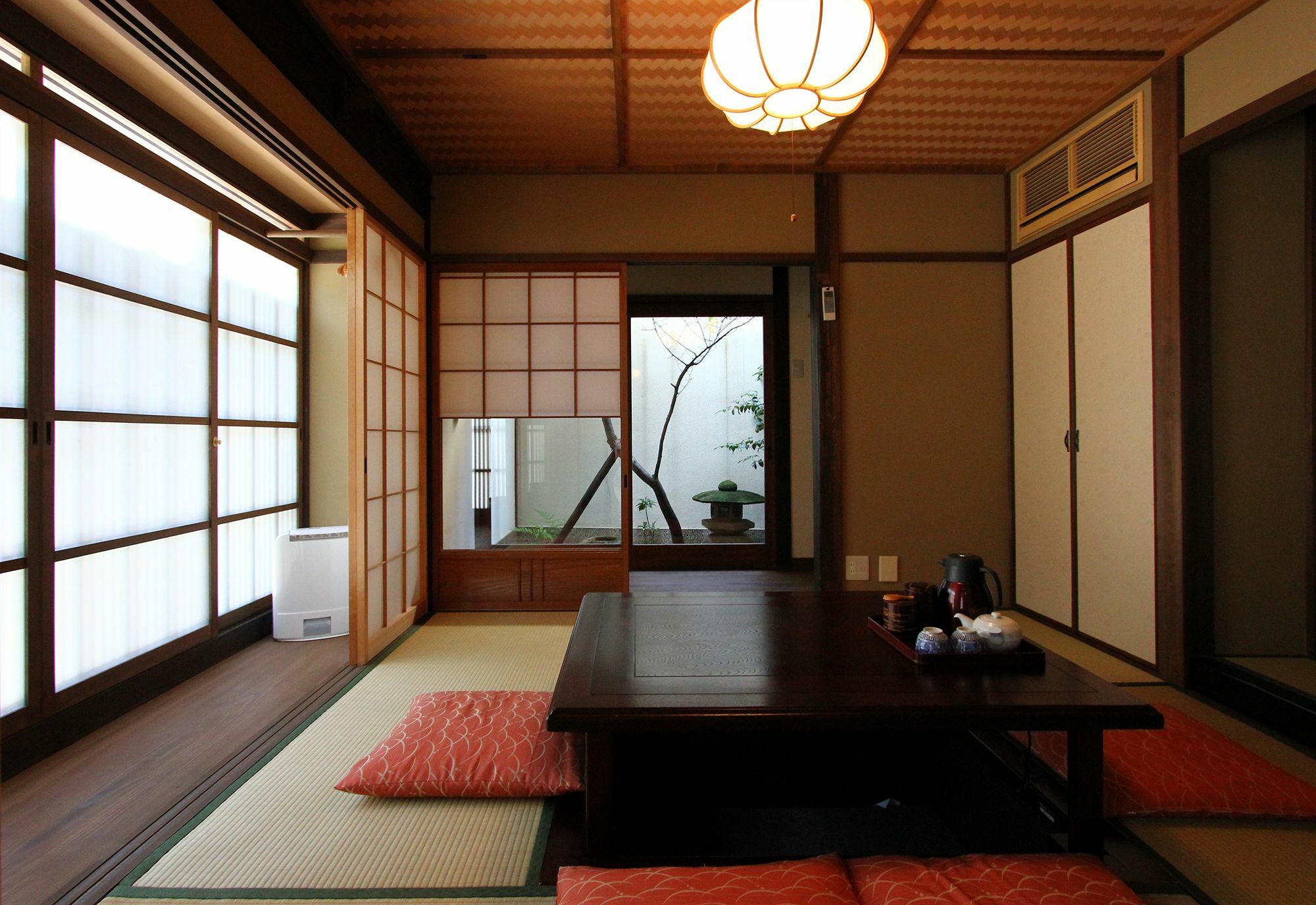 Вилла Gion Koyu An Machiya House Киото Экстерьер фото